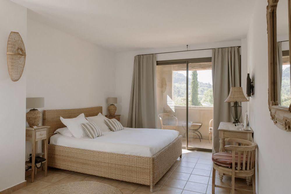 Hotel Auberge La Feniere - Les Collectionneurs Cadenet Exterior foto